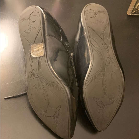 patent faux leather lace up pointed toe oxfords - Picture 3 of 7